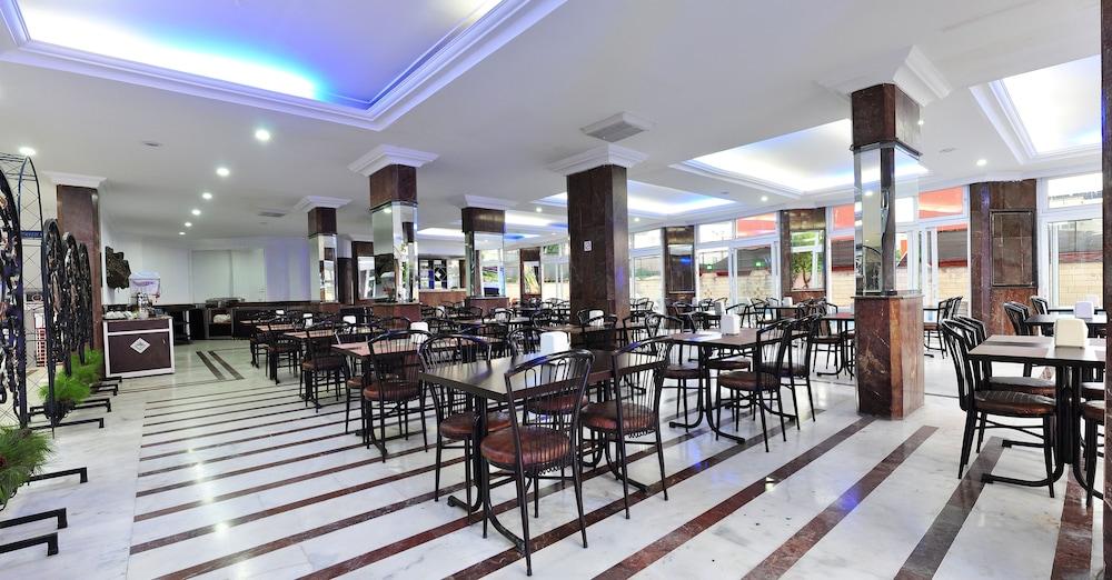 Kleopatra Sunlight Hotell